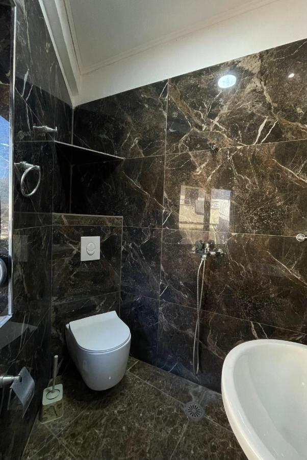 Apartament Stone City Apartament Gjirokastra Zewnętrze zdjęcie